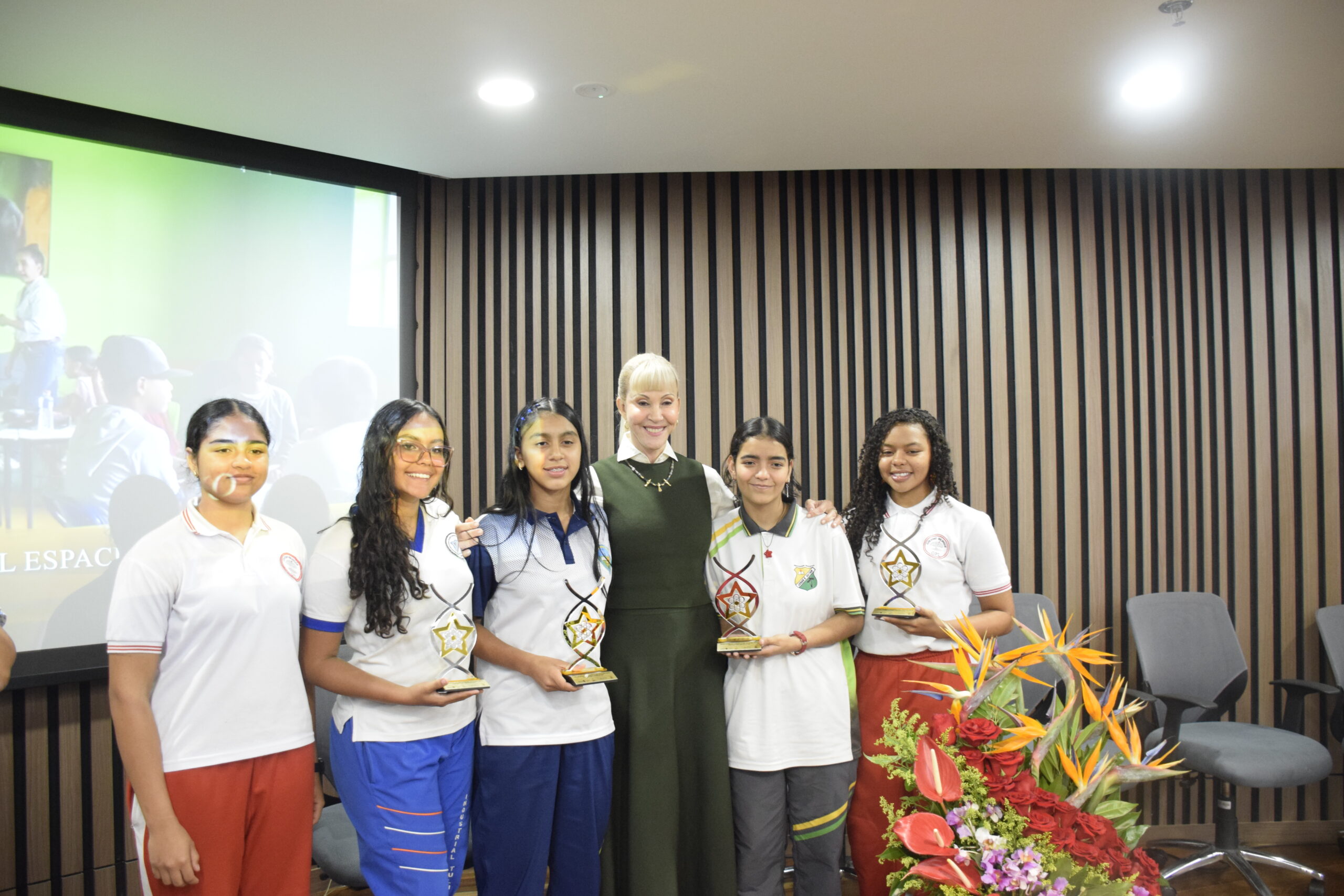 El Valle del Cauca reconoce el talento en la ceremonia “La Niña y la Mujer que Transforman desde la Ciencia – 2026″