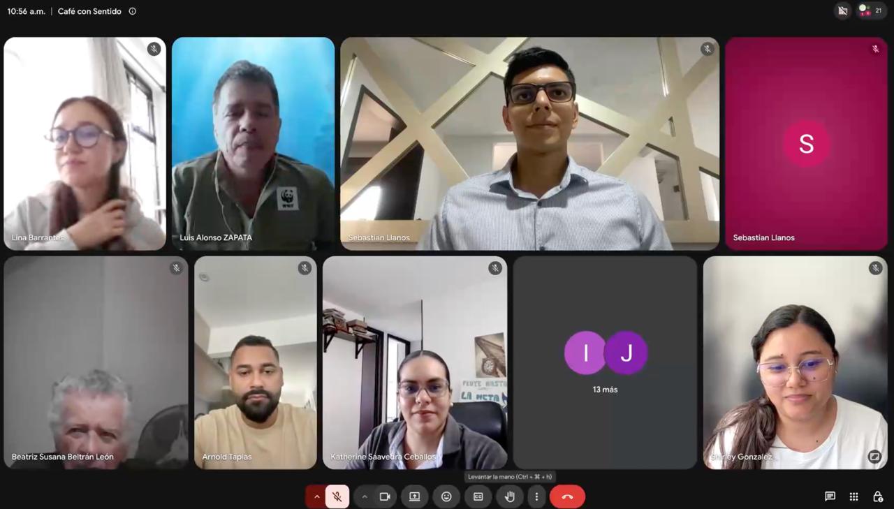 Participantes conectados a Café con Sentido, incluido Luis Alonso Zapata Padilla de WWF-Colombia.